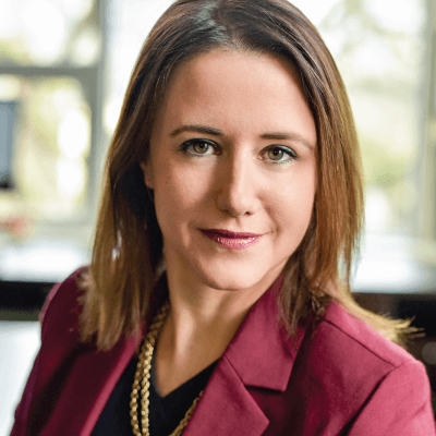 Female Attorney in Portland Oregon - Annelisa Smith