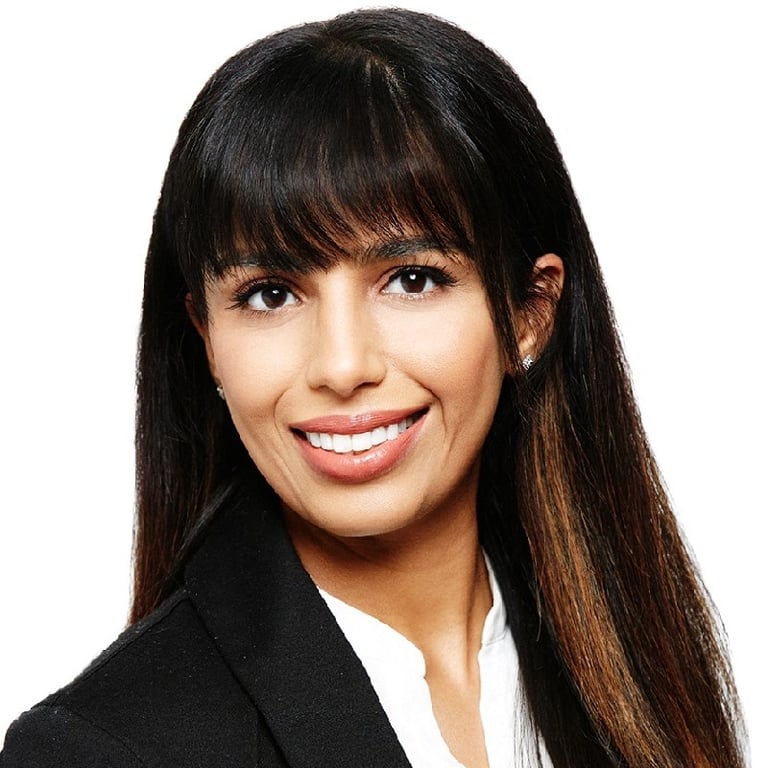 Female Trusts and Estates Lawyer in Canada - Hina Rizvi