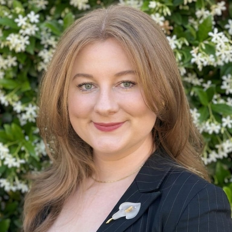 Female Lawyer Near Me - Maya Maleszewski