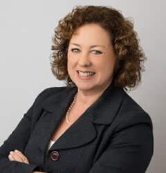 Female Corporate Law Attorney in Tampa Florida - Rochelle Friedman Walk